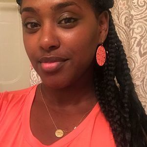 Meet your Posher, Raheal